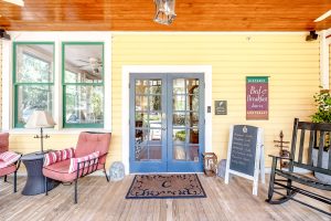 LaurelOaksInn-porch3
